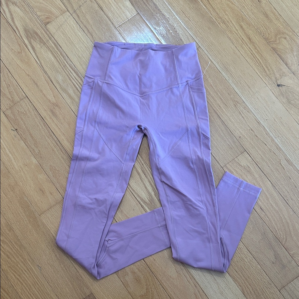 Lululemon swift high waisted light lavender women’s leggings size 6
